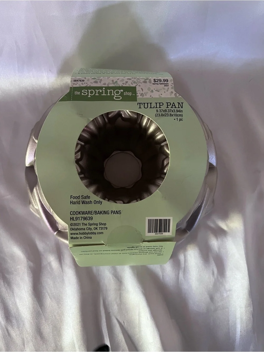 The Spring Shop Gold Tulip Pan - Decorative Bundt Mold